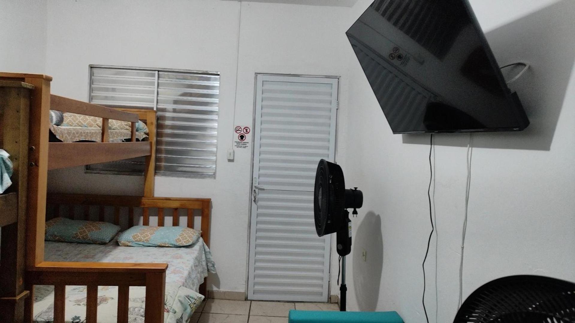 Vitoria Hostel Guarulhos Exteriör bild