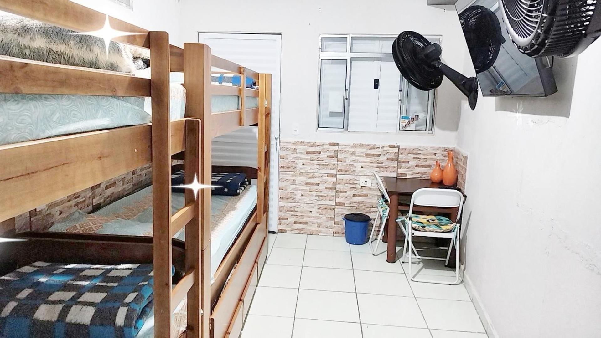 Vitoria Hostel Guarulhos Rum bild